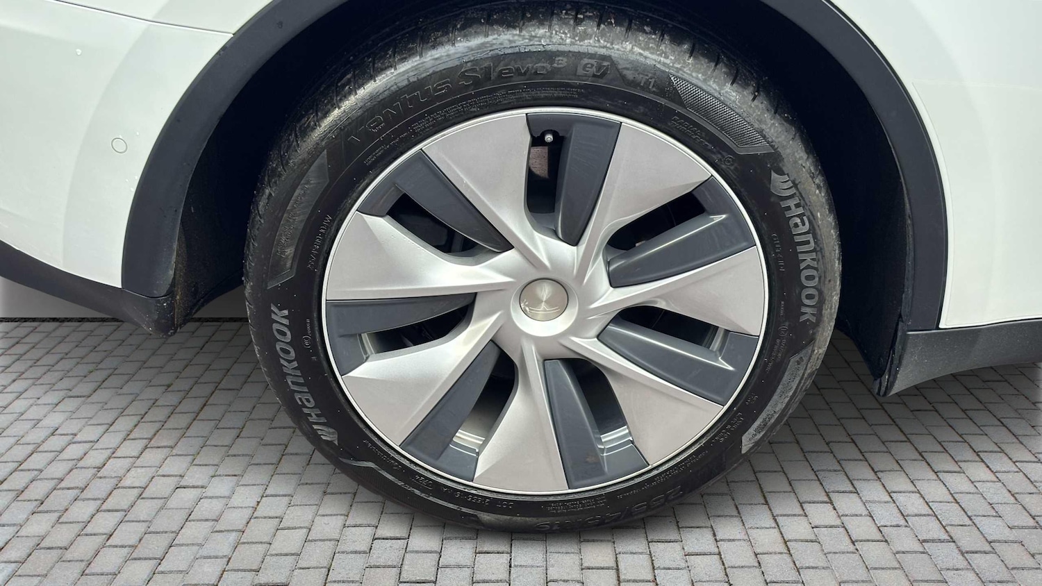 Used Tesla Model Y 2022 for sale - 76955170: Photo 8