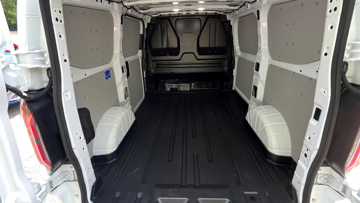 Used Ford Transit Custom 2024 for sale - 76390652: Photo 13