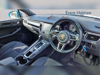 Used Porsche Macan 2017 for sale - 79270971: Photo