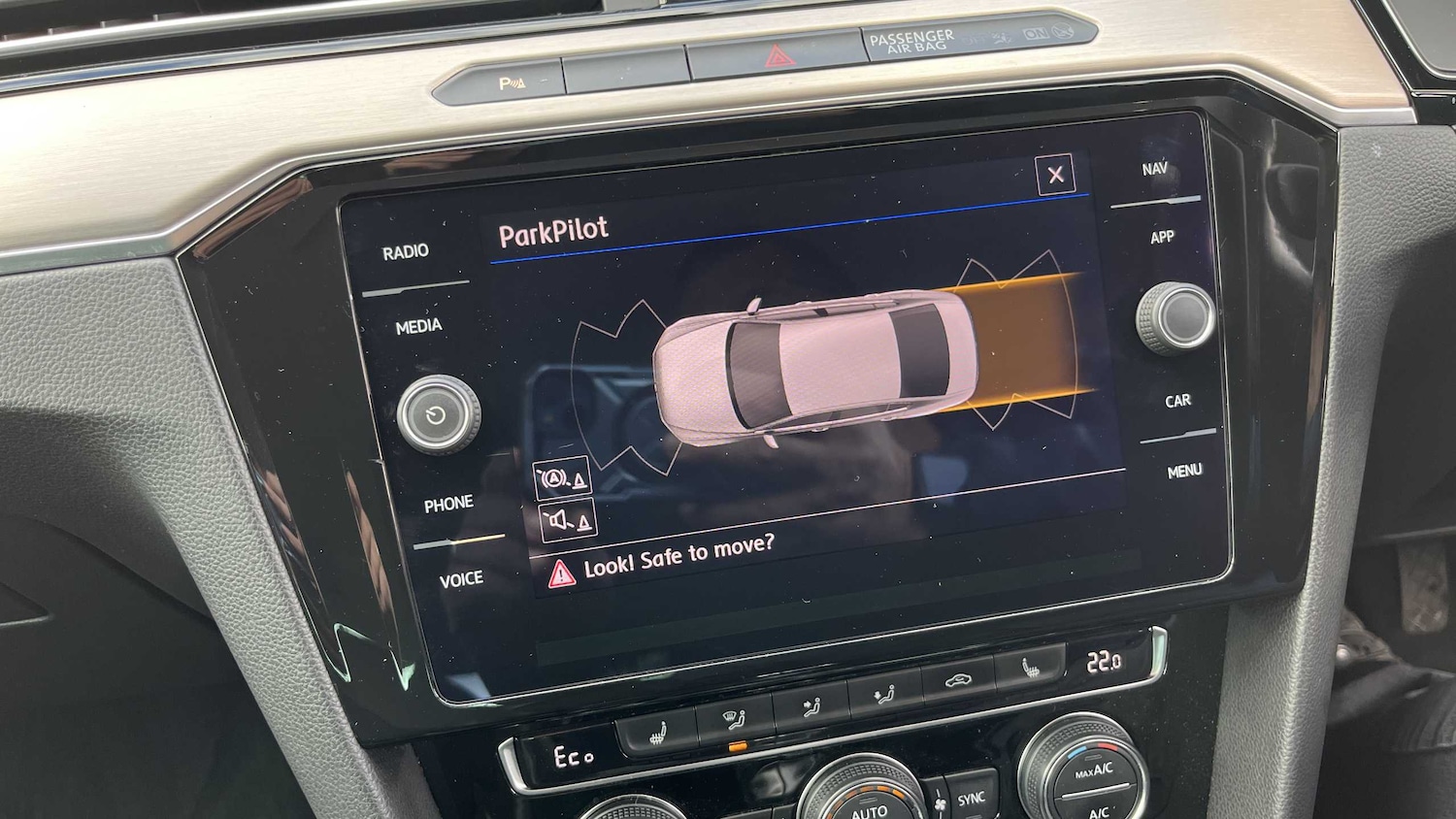 Used Volkswagen Passat 2018 for sale - 76435779: Photo 3