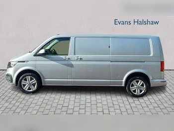 Used Volkswagen Transporter 2022 for sale - 77943513: Photo