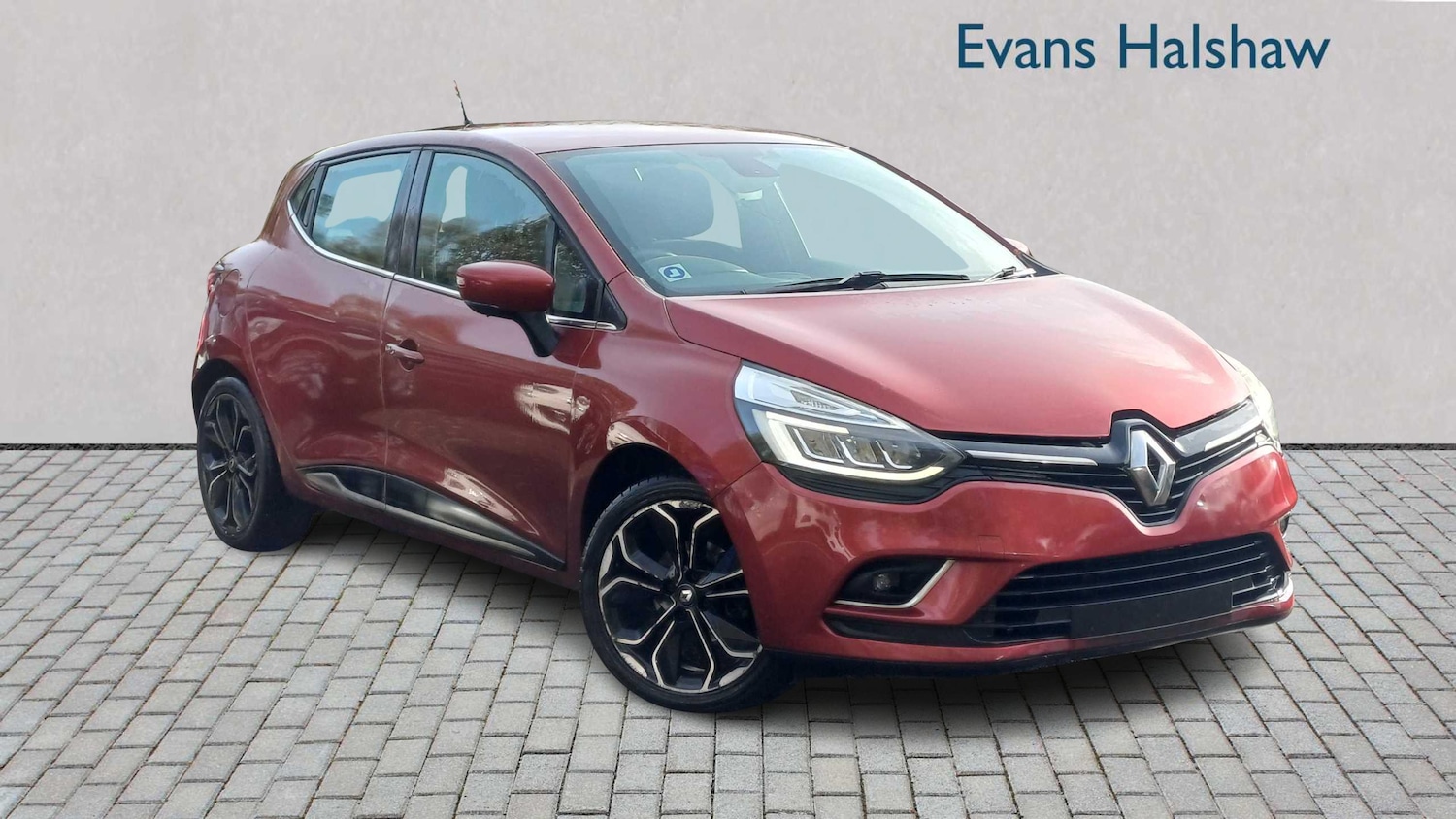 Used Renault Clio for sale - 76411197: Photo 1