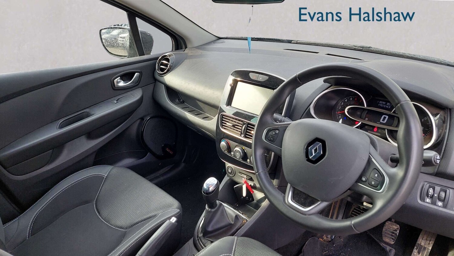 Used Renault Clio 2019 for sale - 77972526: Photo 3