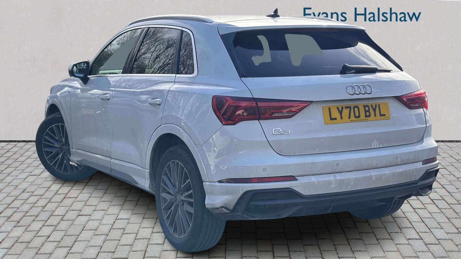 Used Audi Q3 2021 for sale - 77842236: Photo 5