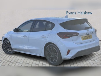 Used Ford Focus 2023 for sale - 77674800: Photo