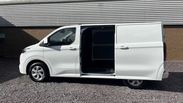 Used Ford E-Transit 2024 for sale - 75316916: Photo 27