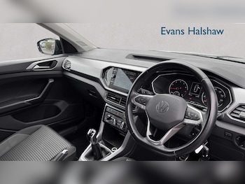 Used Volkswagen T-Cross 2022 for sale - 78104308: Photo