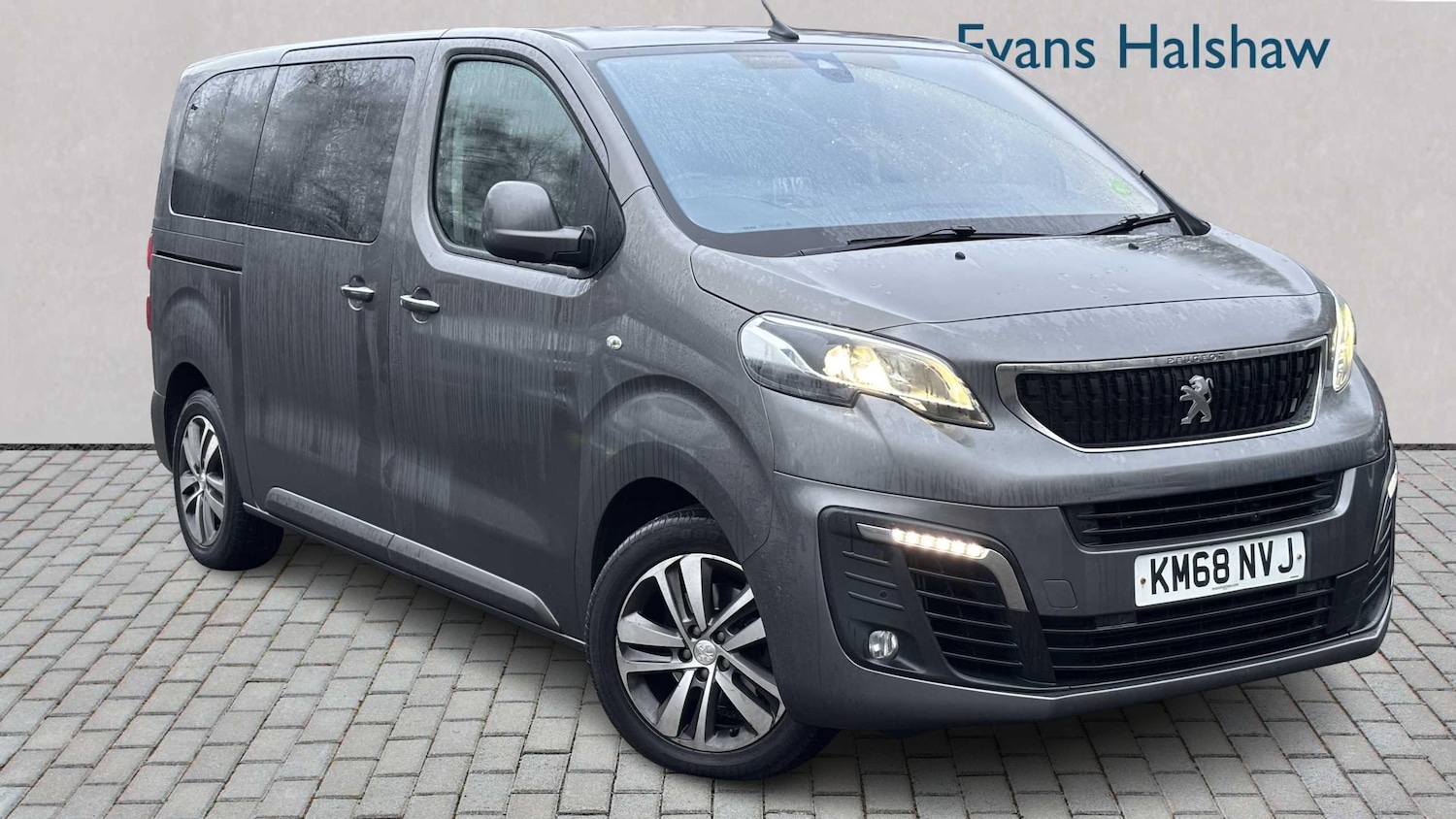 Used Peugeot Traveller 2018 for sale - 77316420: Photo 1