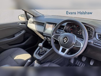 Used Renault Clio 2022 for sale - 78321581: Photo