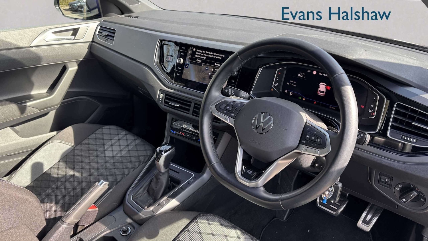 Used Volkswagen Polo 2024 for sale - 77943363: Photo 3