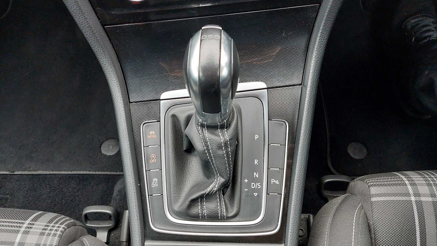 Used Volkswagen Golf 2015 for sale - 77674703: Photo 16