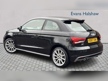 Used Audi A1 2017 for sale - 76610476: Photo