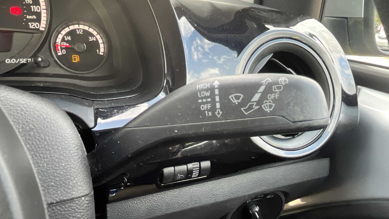 Used Volkswagen up! 2013 for sale - 76075386: Photo 21