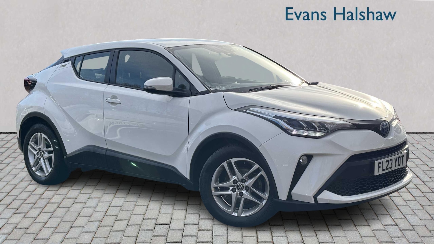 Used Toyota C-HR 2023 for sale - 76540686: Photo 1