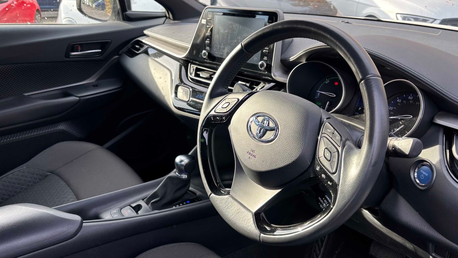 Used Toyota C-HR 2023 for sale - 76540686: Photo 3