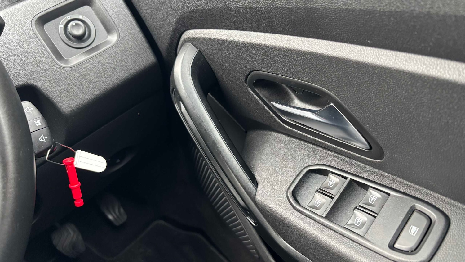 Used Dacia Duster 2018 for sale - 77348049: Photo 18