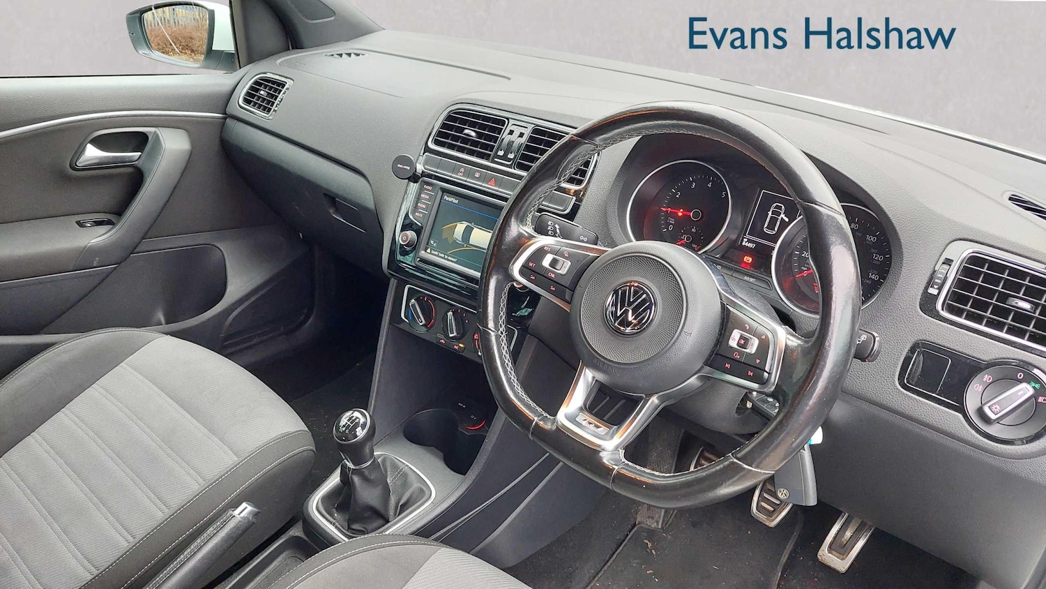 Used Volkswagen Polo 2017 for sale - 77334016: Photo 3