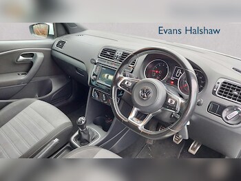 Used Volkswagen Polo 2017 for sale - 77334016: Photo