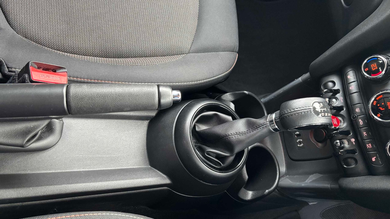 Used MINI Hatch 2017 for sale - 76761126: Photo 16