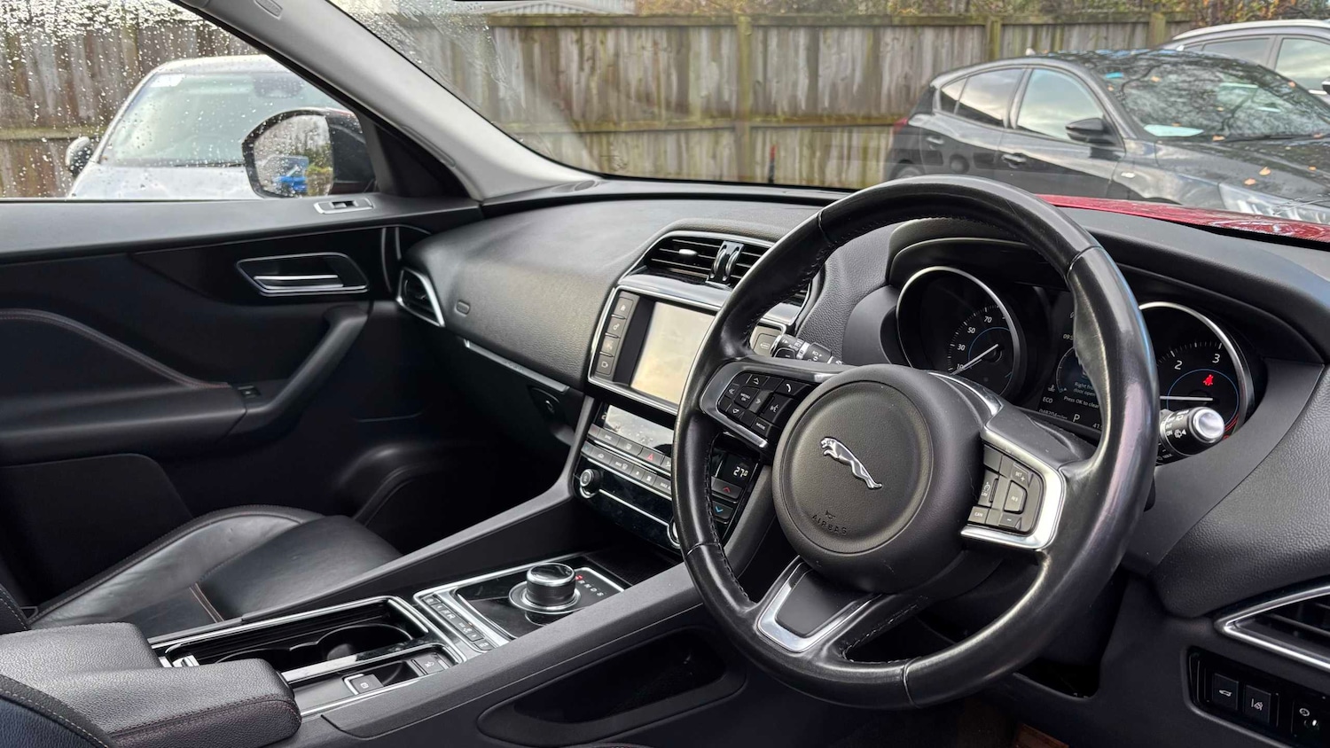 Used Jaguar F-Pace 2018 for sale - 76636618: Photo 3