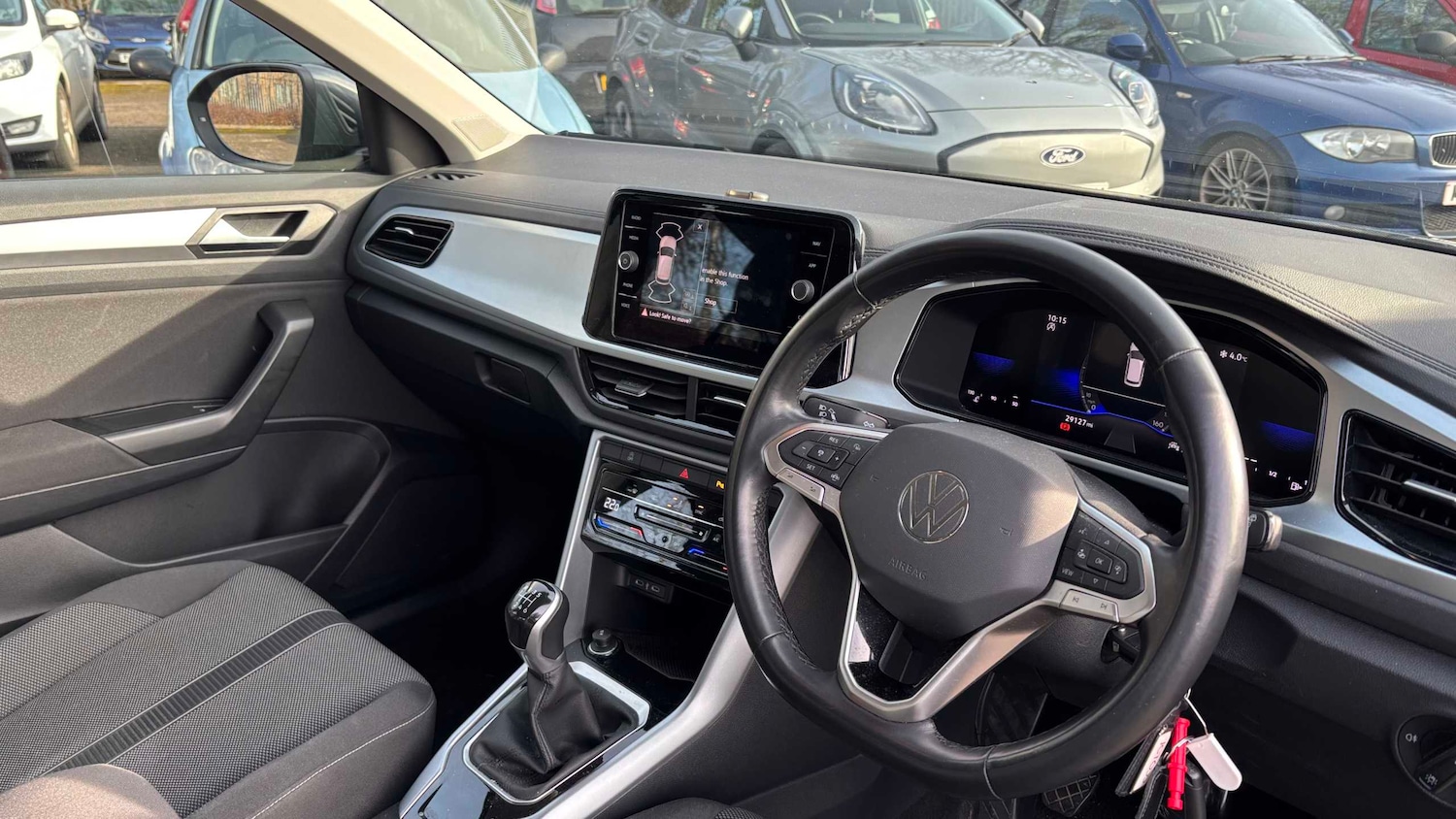 Used Volkswagen T-Roc 2023 for sale - 77589125: Photo 3