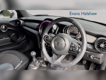 Used MINI Convertible 2018 for sale - 79556059: Photo
