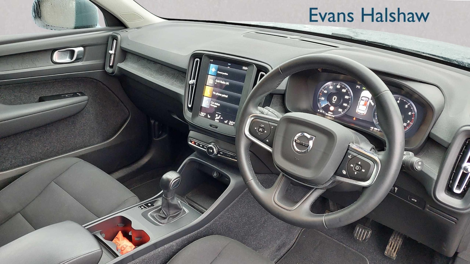 Used Volvo XC40 2021 for sale - 77257316: Photo 3