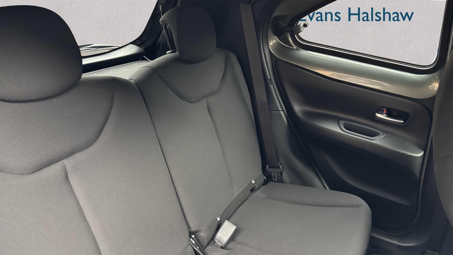 Used Toyota Aygo X 2022 for sale - 76875659: Photo 17