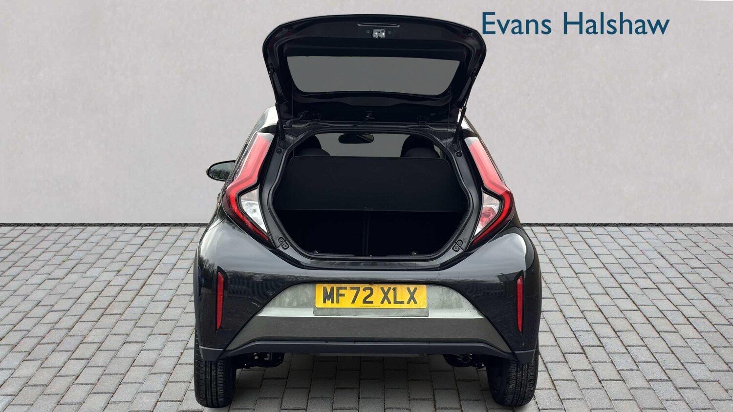 Used Toyota Aygo X 2022 for sale - 76875659: Photo 9