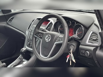 Used Vauxhall Astra 2013 for sale - 76192098: Photo 3
