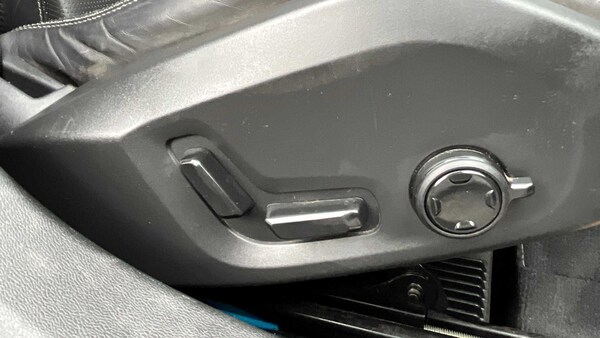 Used Volvo V60 2021 for sale - 75672952: Photo 19