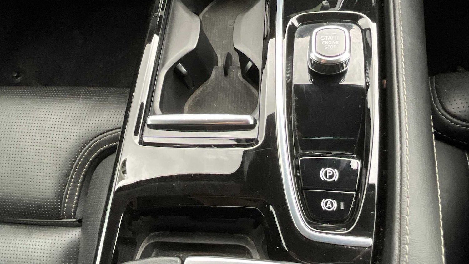 Used Volvo V60 2021 for sale - 75672952: Photo 21