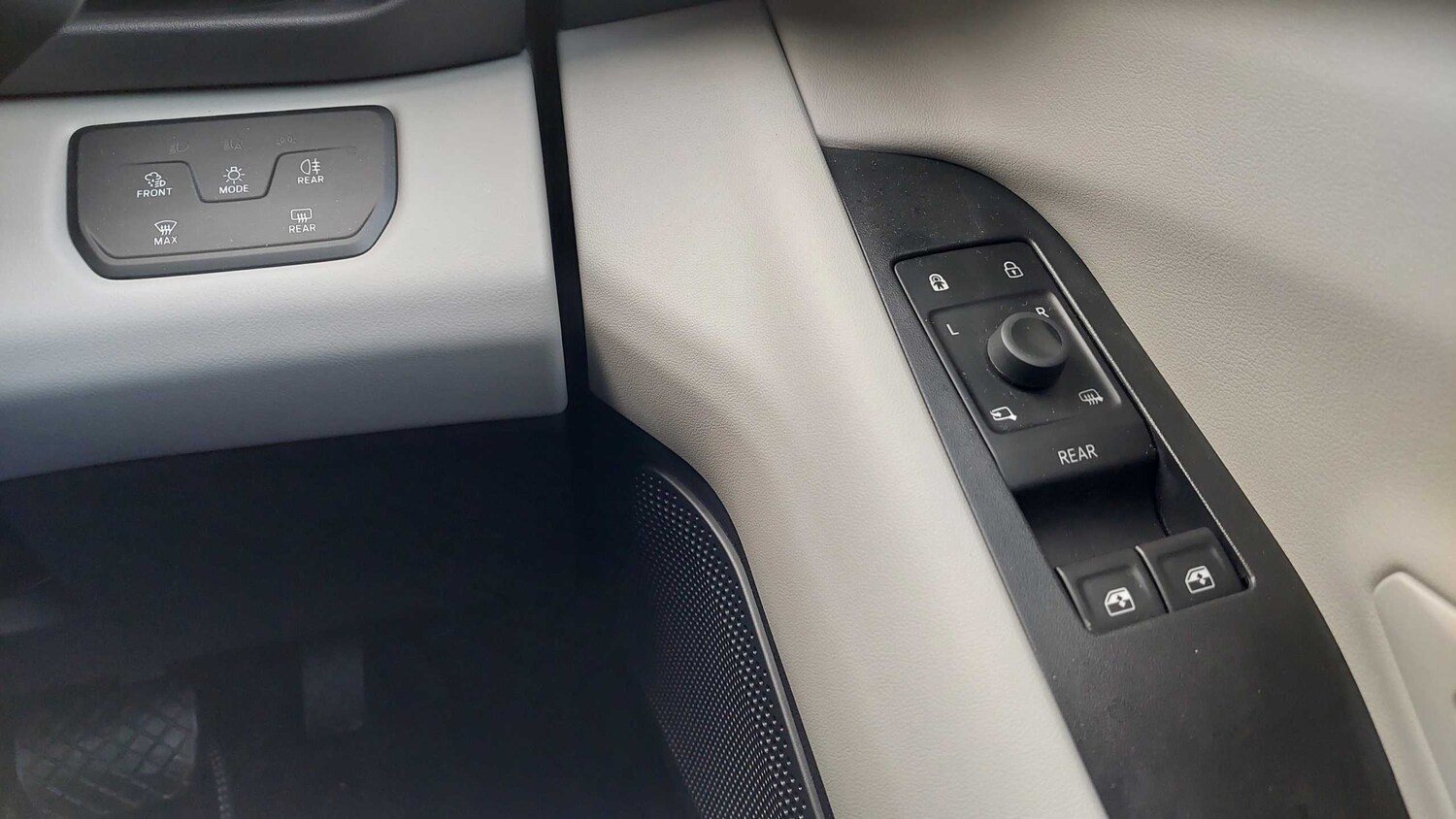 Used Ford Explorer 2025 for sale - 77842368: Photo 17