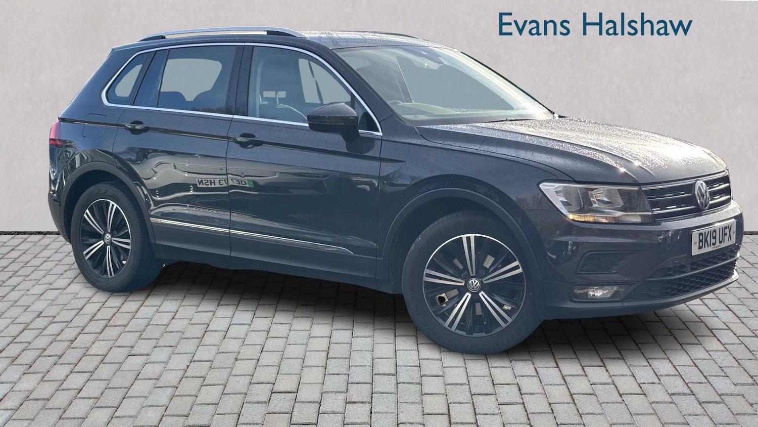 Used Volkswagen Tiguan 2019 for sale - 76540665: Photo 1