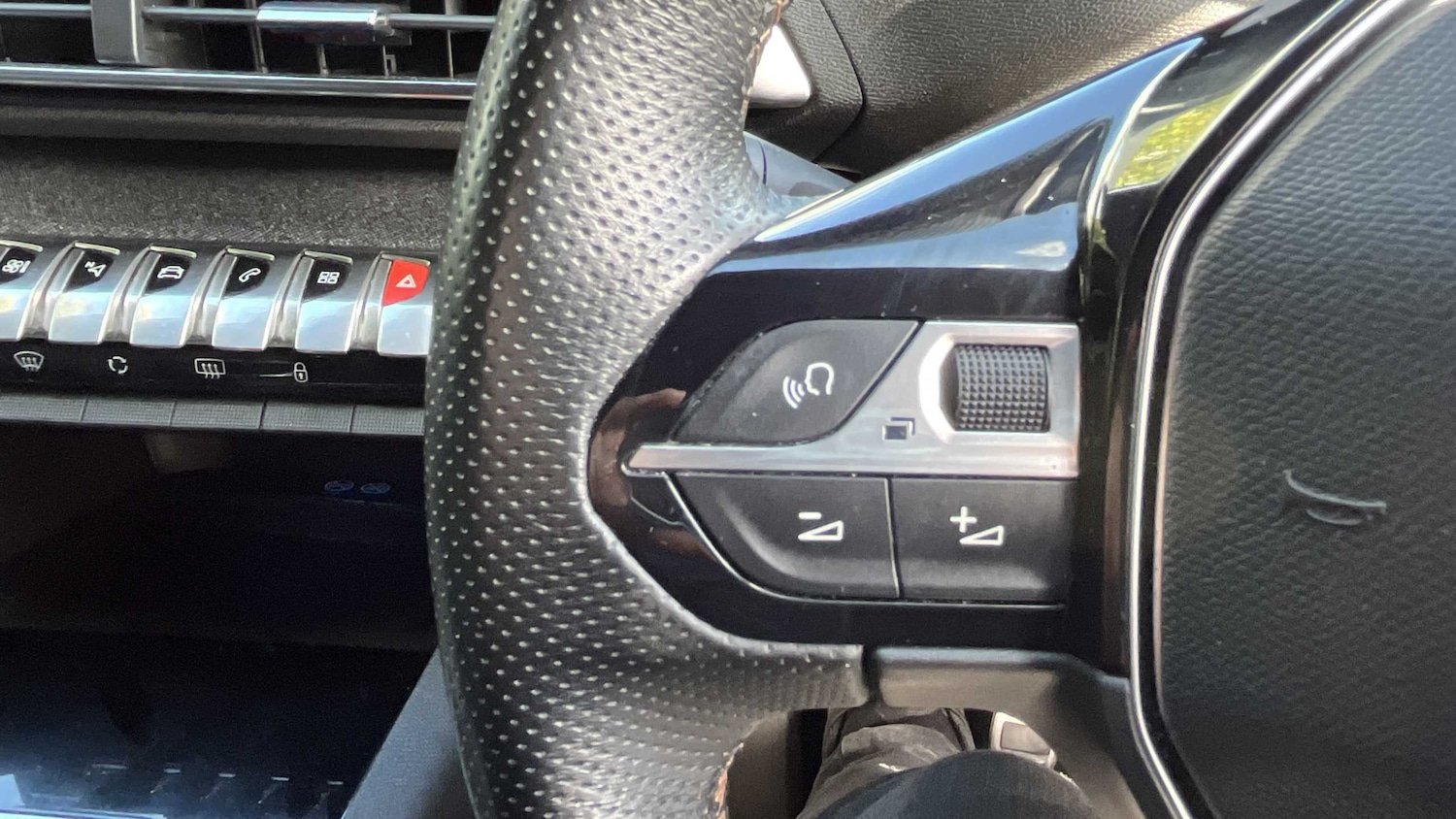 Used Peugeot 3008 2019 for sale - 75785034: Photo 23