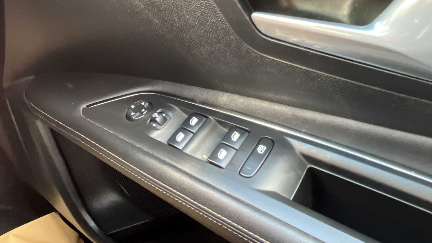 Used Peugeot 3008 2019 for sale - 75785034: Photo 24