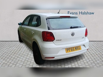 Used Volkswagen Polo 2016 for sale - 76262355: Photo