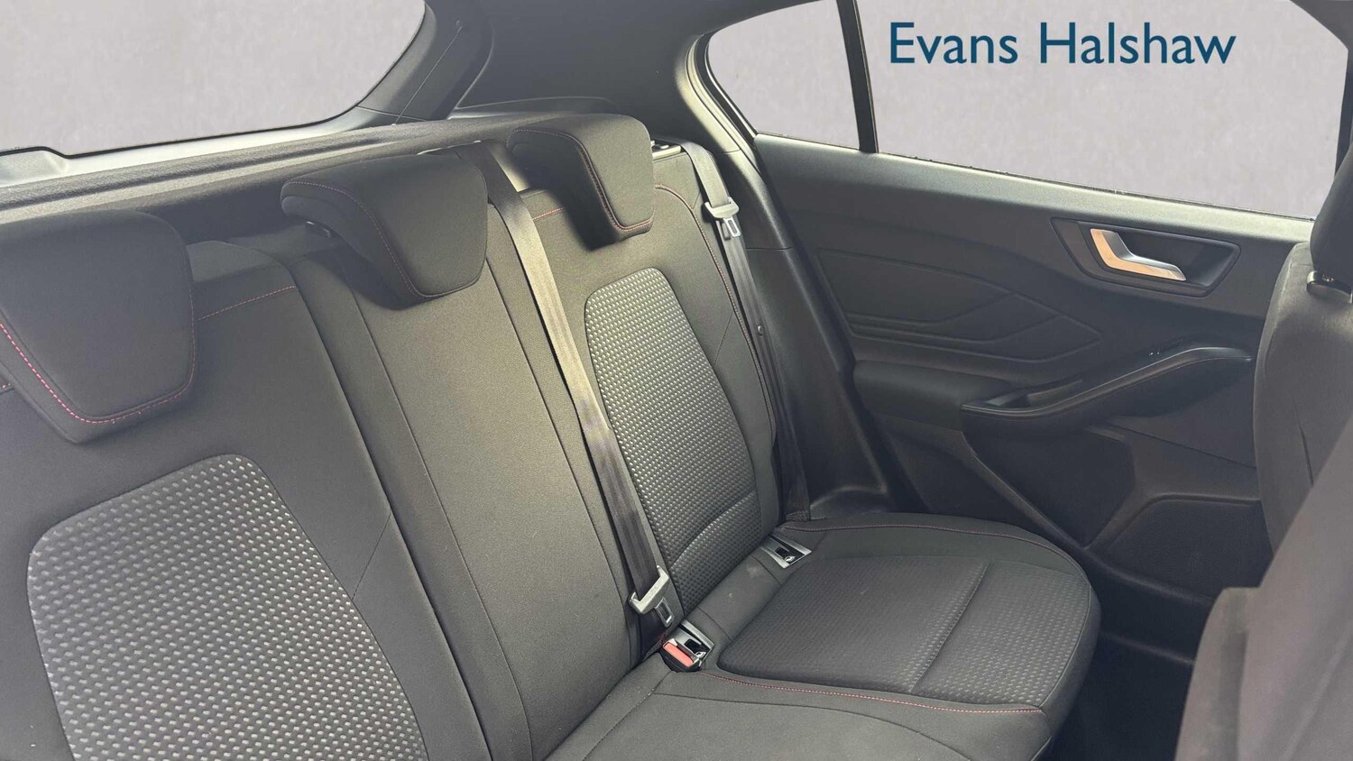 Used Ford Focus 2019 for sale - 76789377: Photo 17