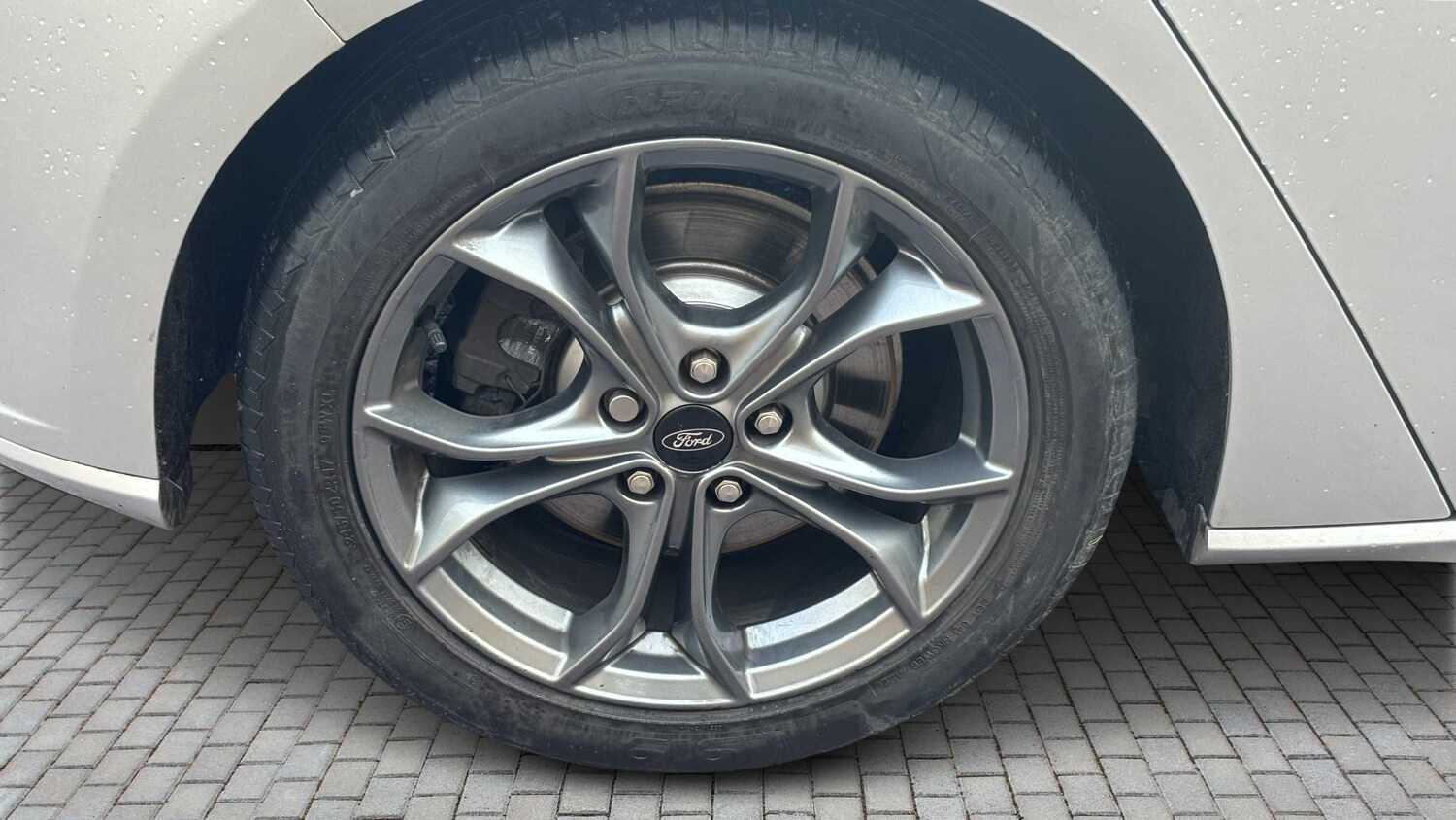 Used Ford Focus 2019 for sale - 76789377: Photo 8