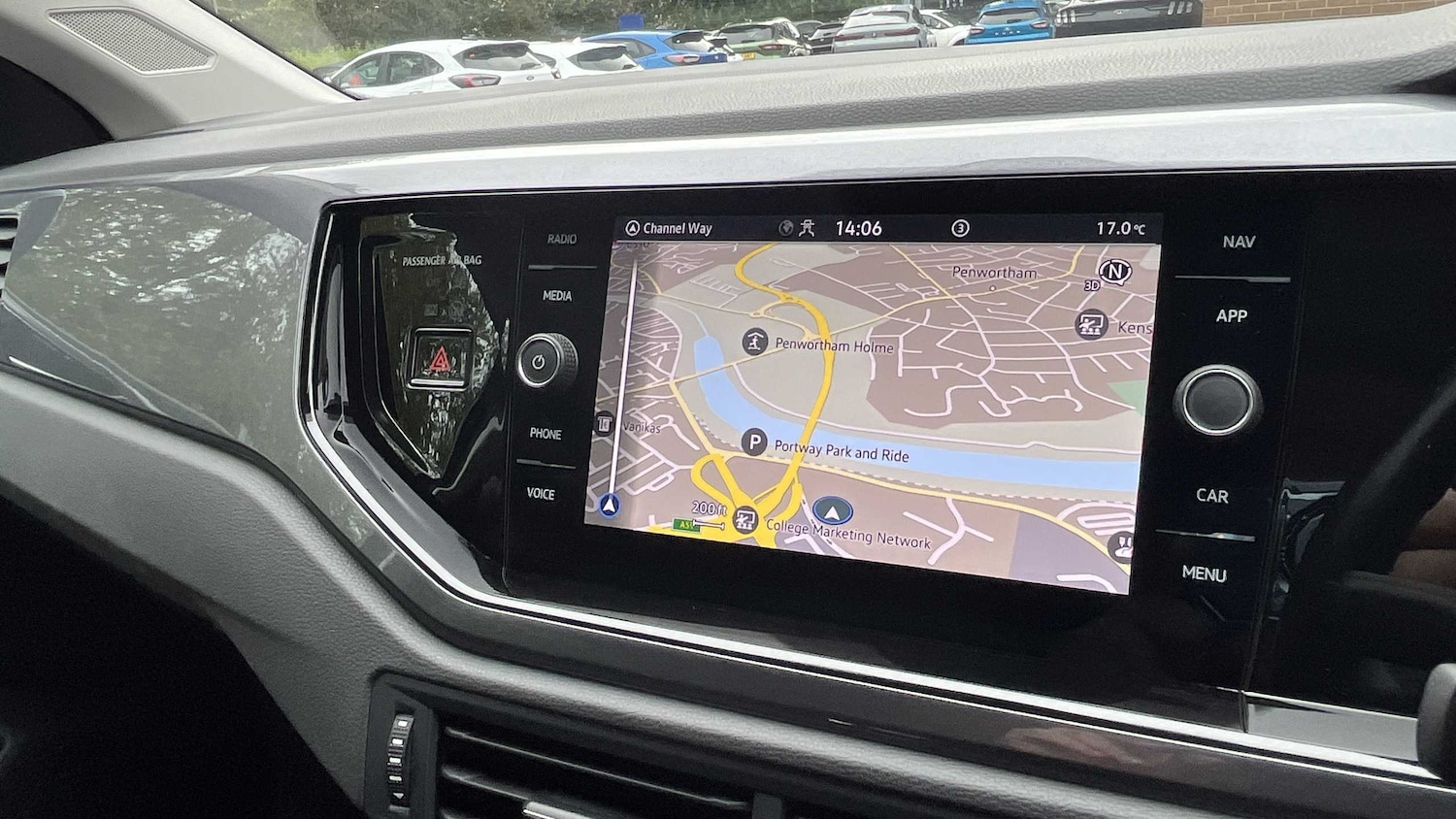 Used Volkswagen Taigo 2023 for sale - 77589223: Photo 2