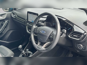 Used Ford Fiesta 2017 for sale - 75661304: Photo