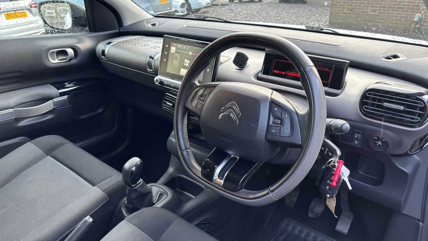 Used Citroen C4 Cactus 2016 for sale - 77628235: Photo 11