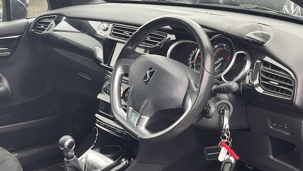 Used DS Automobiles DS 3 2017 for sale - 76205259: Photo 3