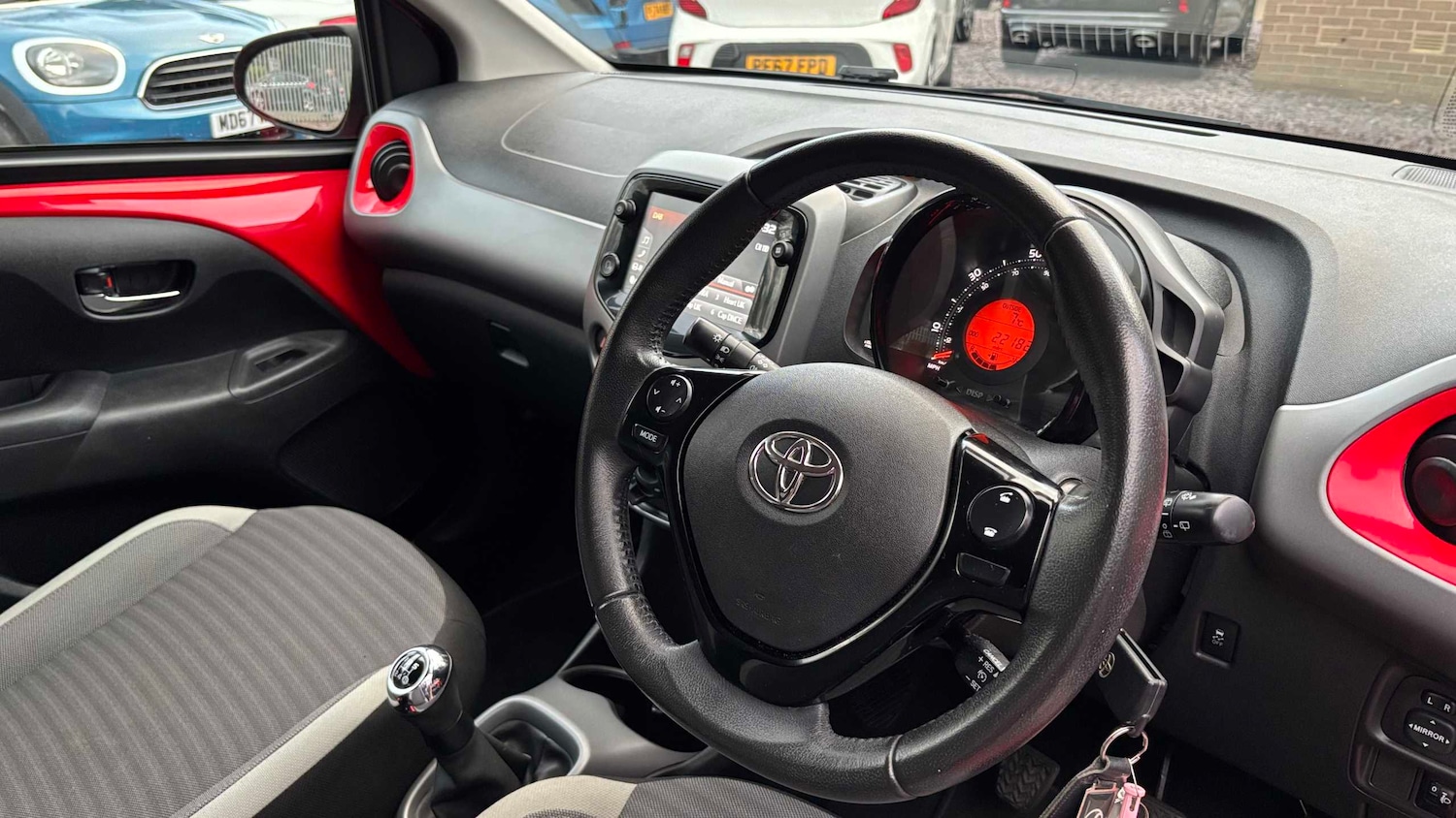 Used Toyota AYGO 2019 for sale - 76636808: Photo 11