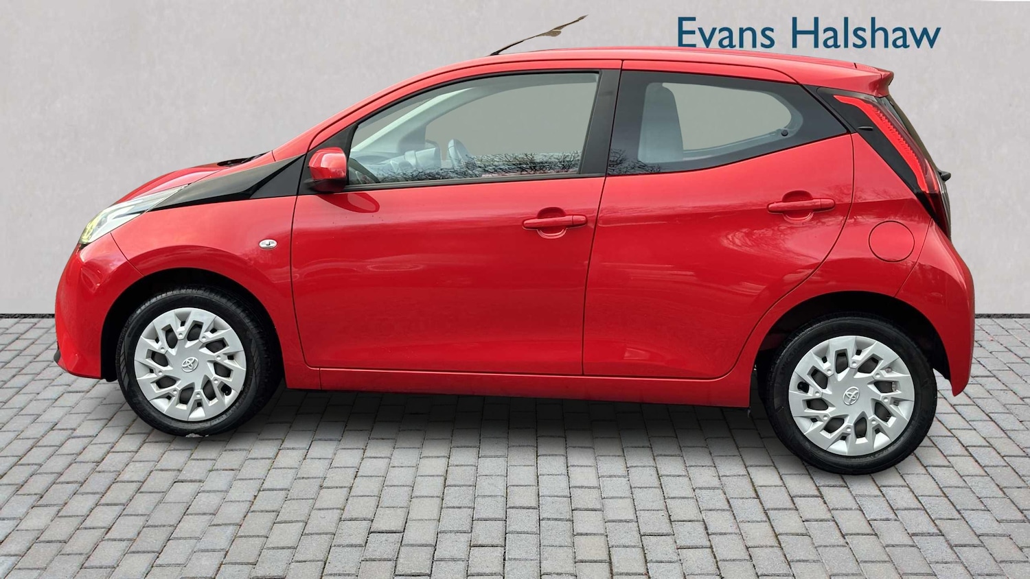 Used Toyota AYGO 2019 for sale - 76636808: Photo 6