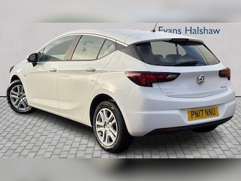 Used Vauxhall Astra 2017 for sale - 77032141: Photo