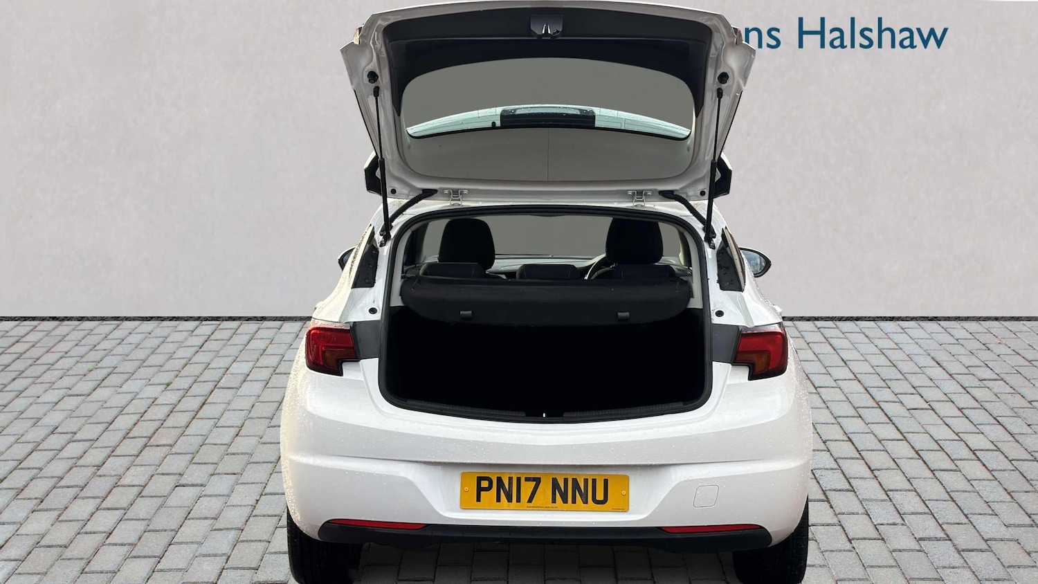 Used Vauxhall Astra 2017 for sale - 77032141: Photo 9