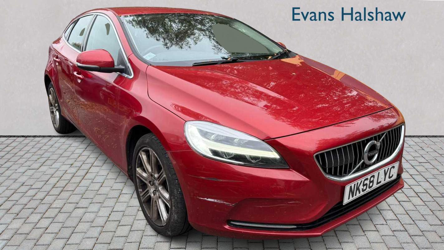 Used Volvo V40 2018 for sale - 76390745: Photo 1