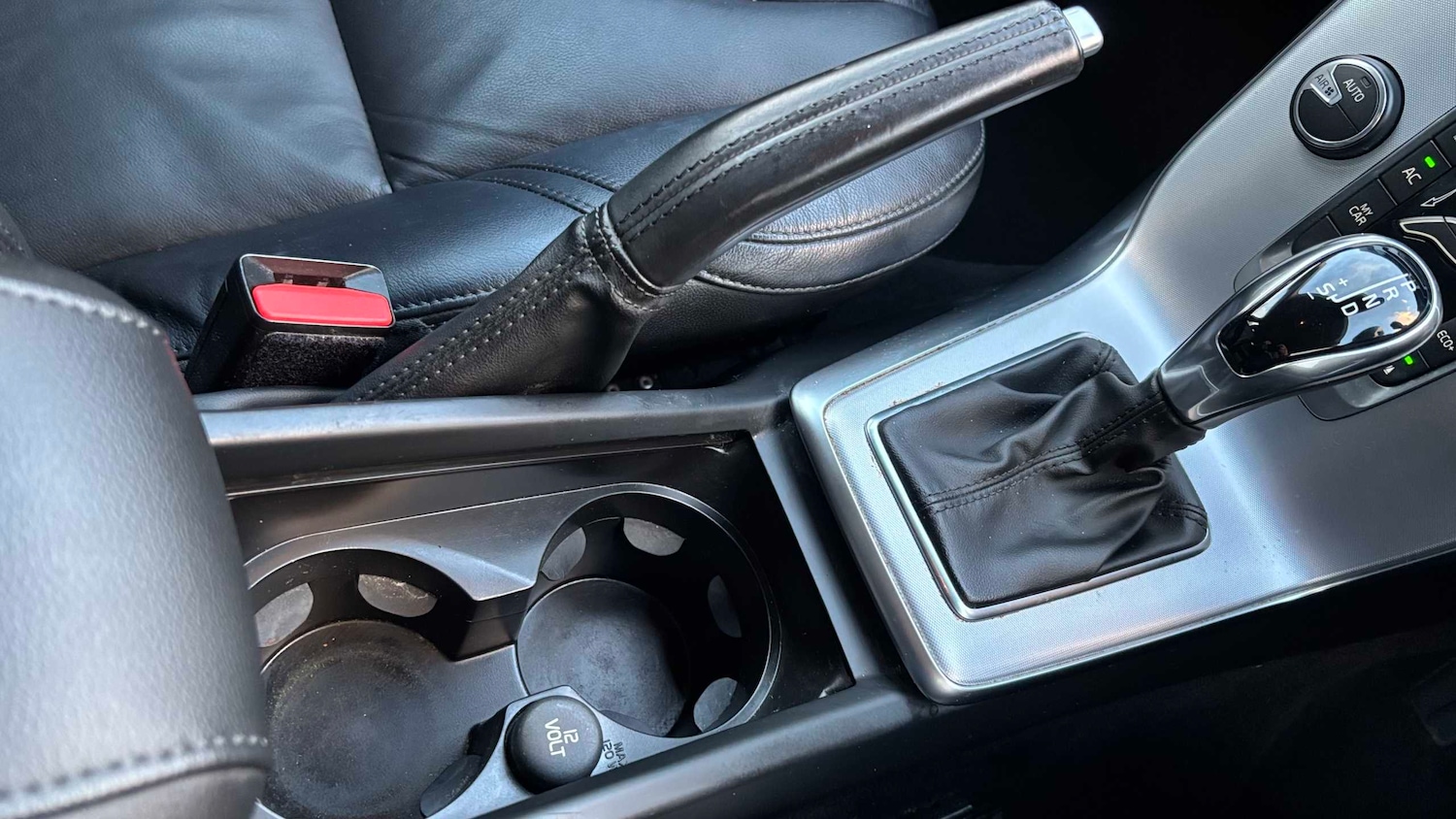 Used Volvo V40 2018 for sale - 76390745: Photo 16