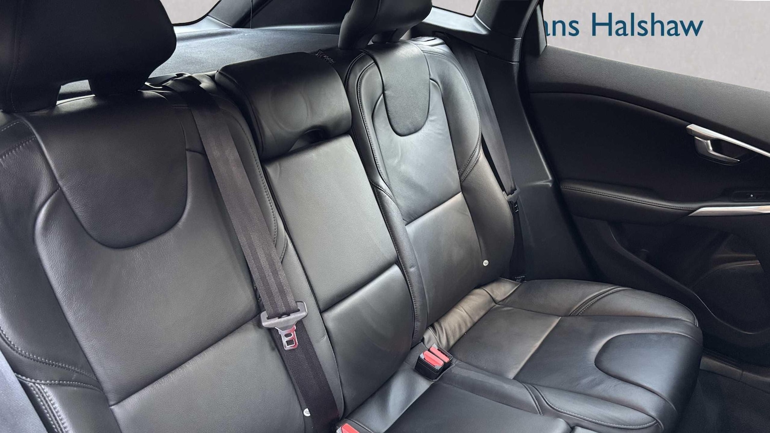 Used Volvo V40 2018 for sale - 76390745: Photo 17